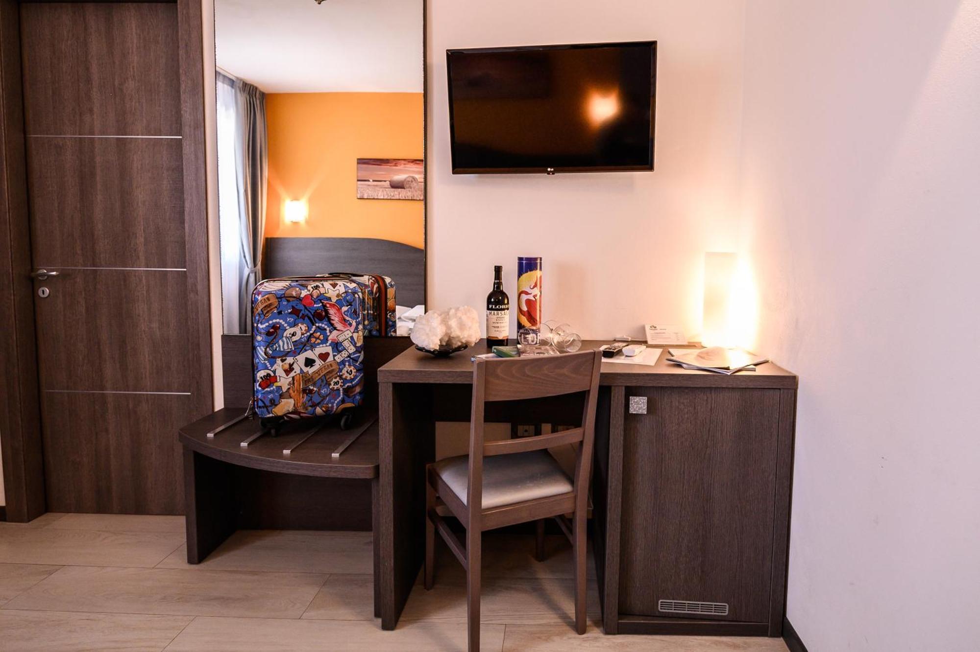 Hotel Rainbow Resort Marsala Buitenkant foto