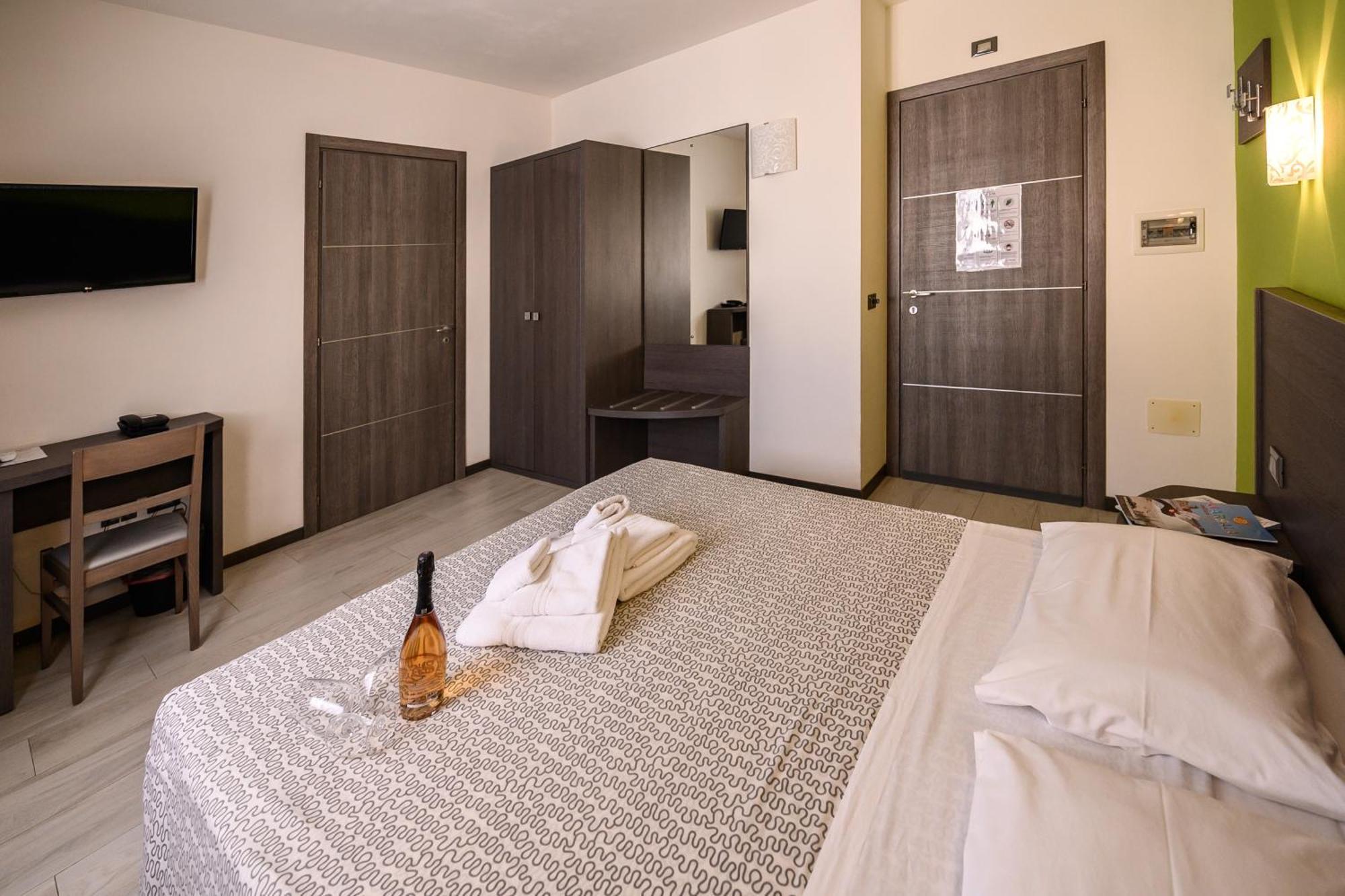 Hotel Rainbow Resort Marsala Buitenkant foto