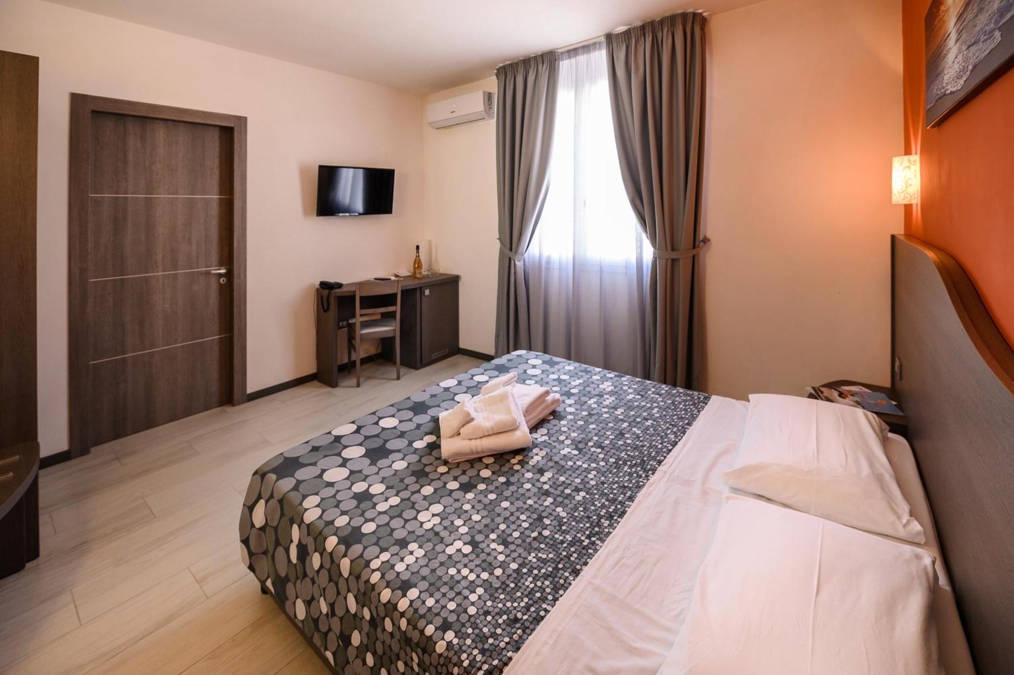 Hotel Rainbow Resort Marsala Buitenkant foto